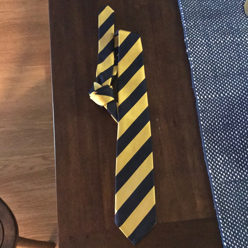 Burberry gold and navy necktie